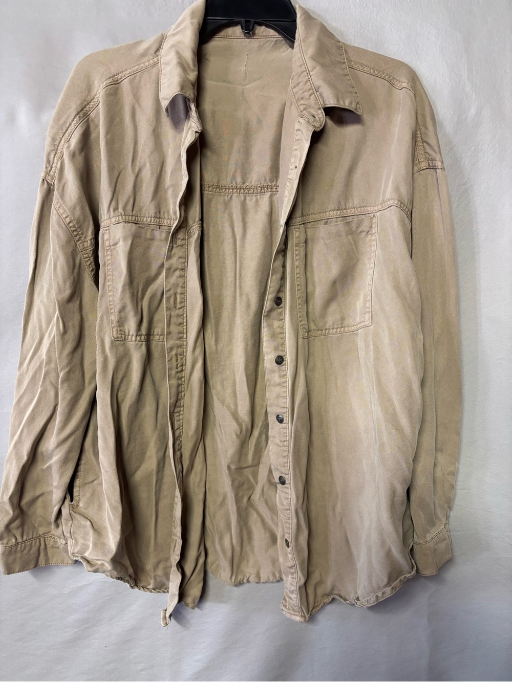 Lightweight Beige Button-Down Shirt - Casual Utility Style w/Pockets